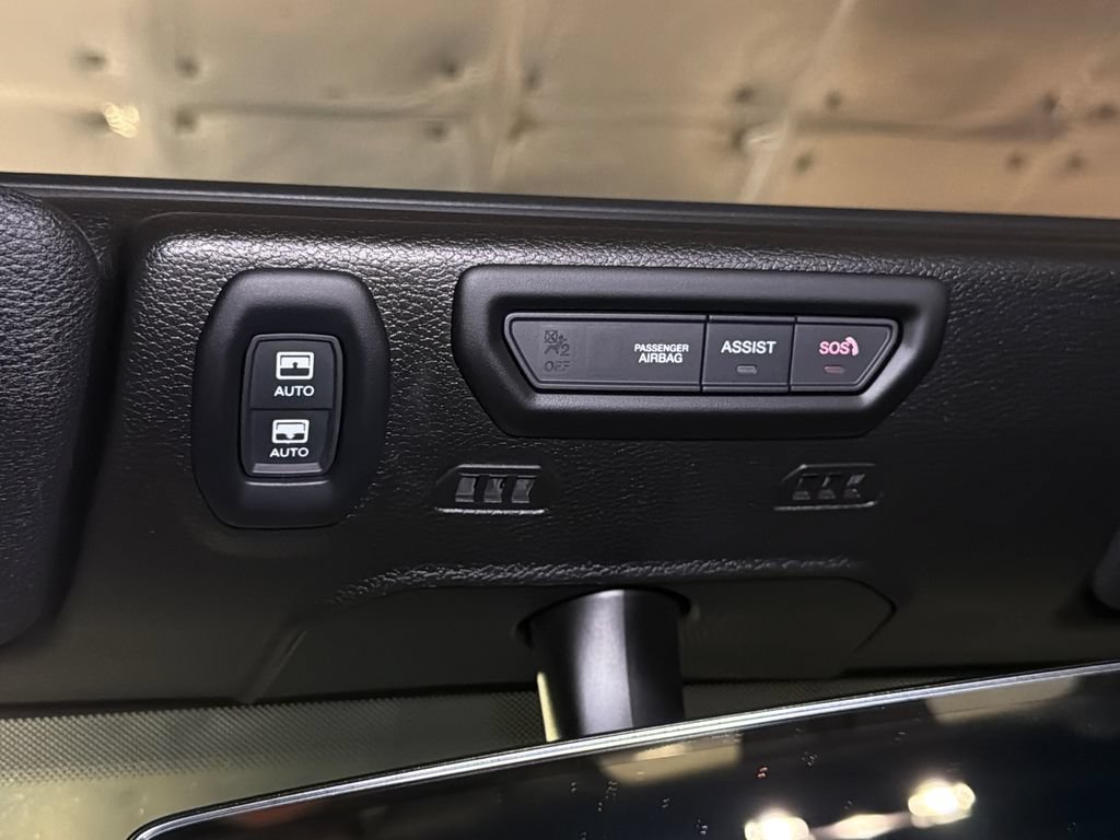 Used 2022 Jeep Wrangler Unlimited Rubicon 4xe w/ Cold Weather Group AWD/4WD image 31