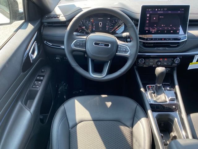 New 2025 Jeep Compass Latitude w/ Sun & Sound Group image 36