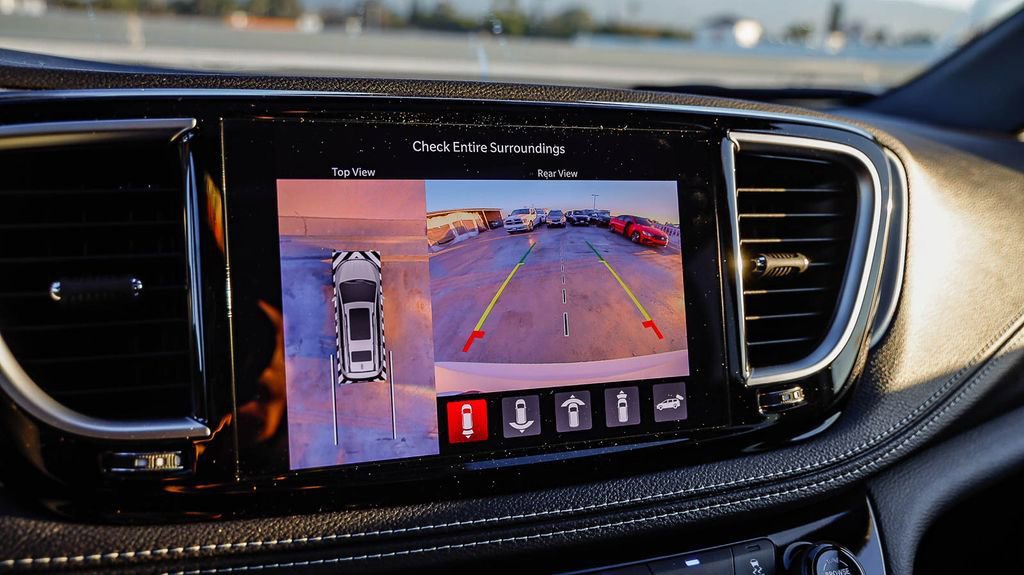 New 2026 Chrysler Pacifica Limited w/ S Appearance Package image 29