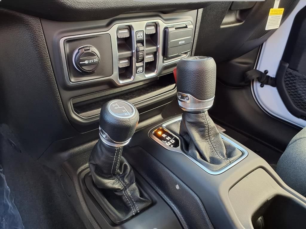 New 2026 Jeep Gladiator Sport AWD/4WD image 9
