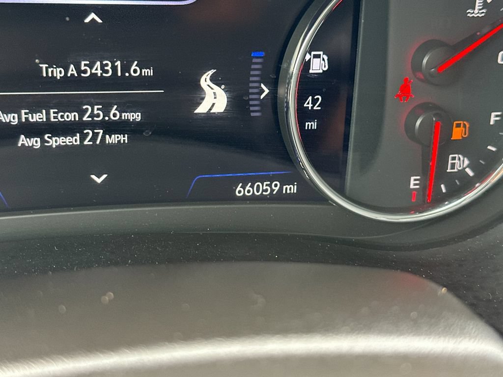 Used 2024 Chevrolet Malibu LT FWD image 28