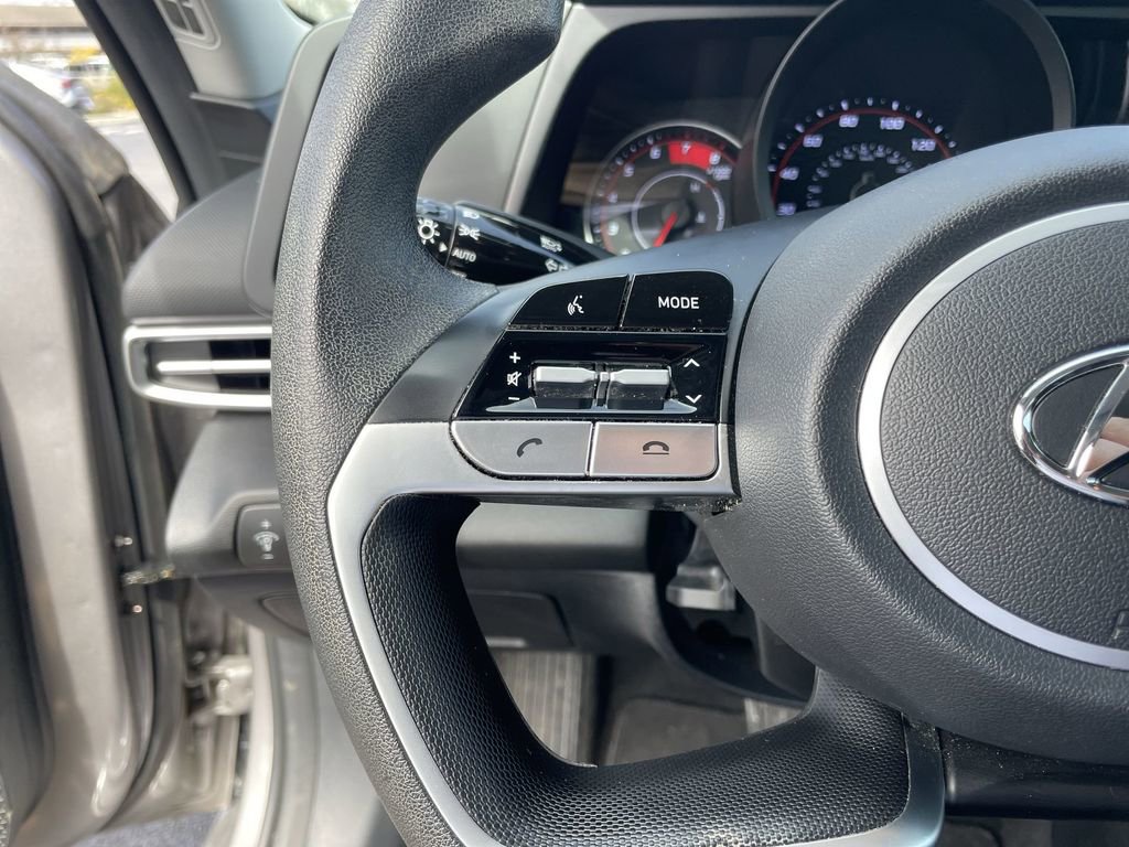 Used 2023 Hyundai Elantra SEL image 15