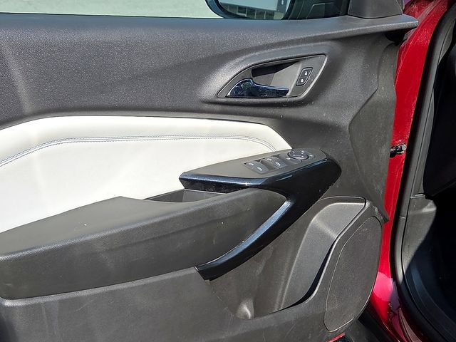 Used 2025 Chevrolet Trax LT w/ Driver Confidence Package FWD image 16
