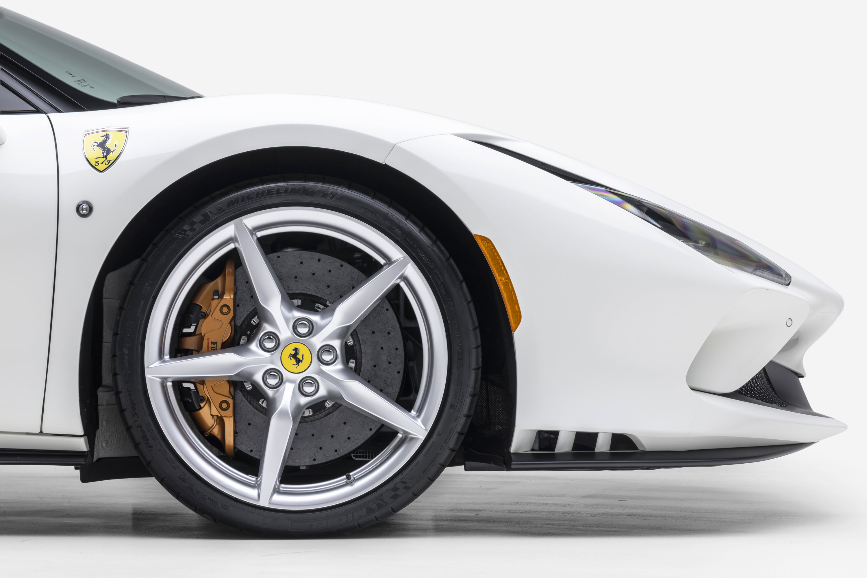 Certified 2022 Ferrari F8 Tributo RWD image 18