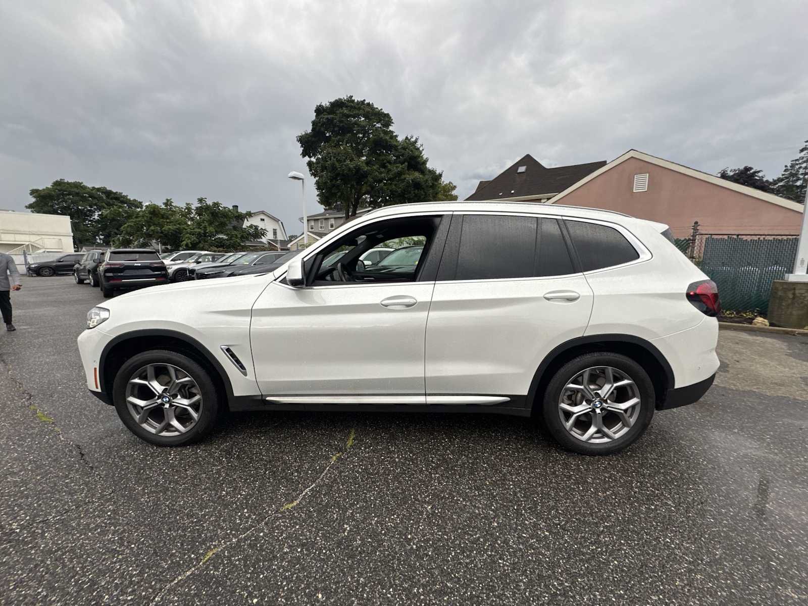 Used 2024 BMW X3 xDrive30i w/ Convenience Package AWD/4WD image 5