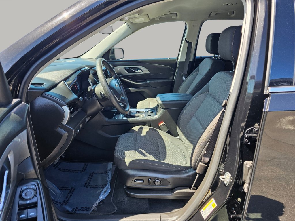 Used 2021 Chevrolet Traverse LS AWD/4WD image 21