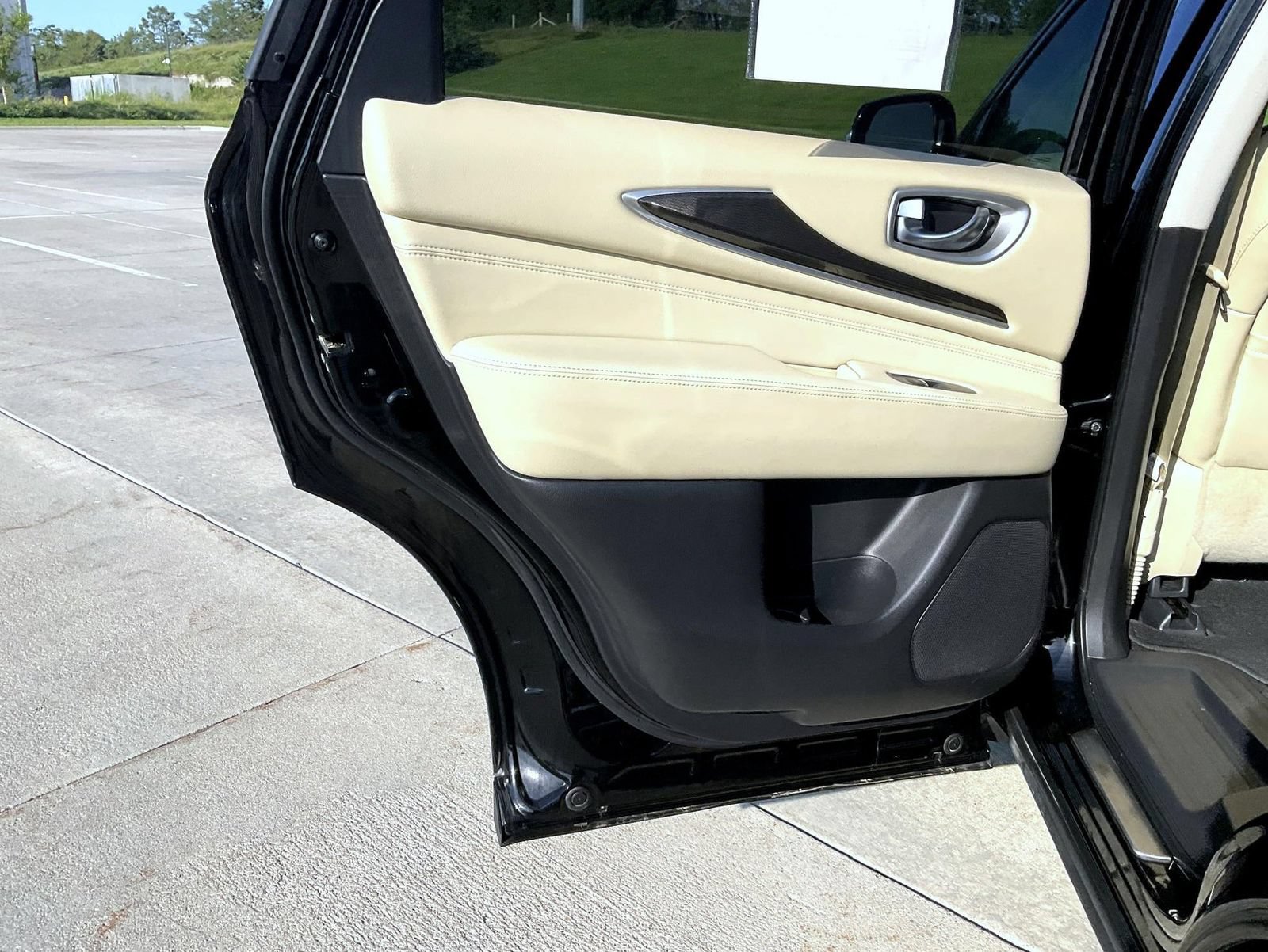 Used 2019 INFINITI QX60 Luxe AWD/4WD image 17