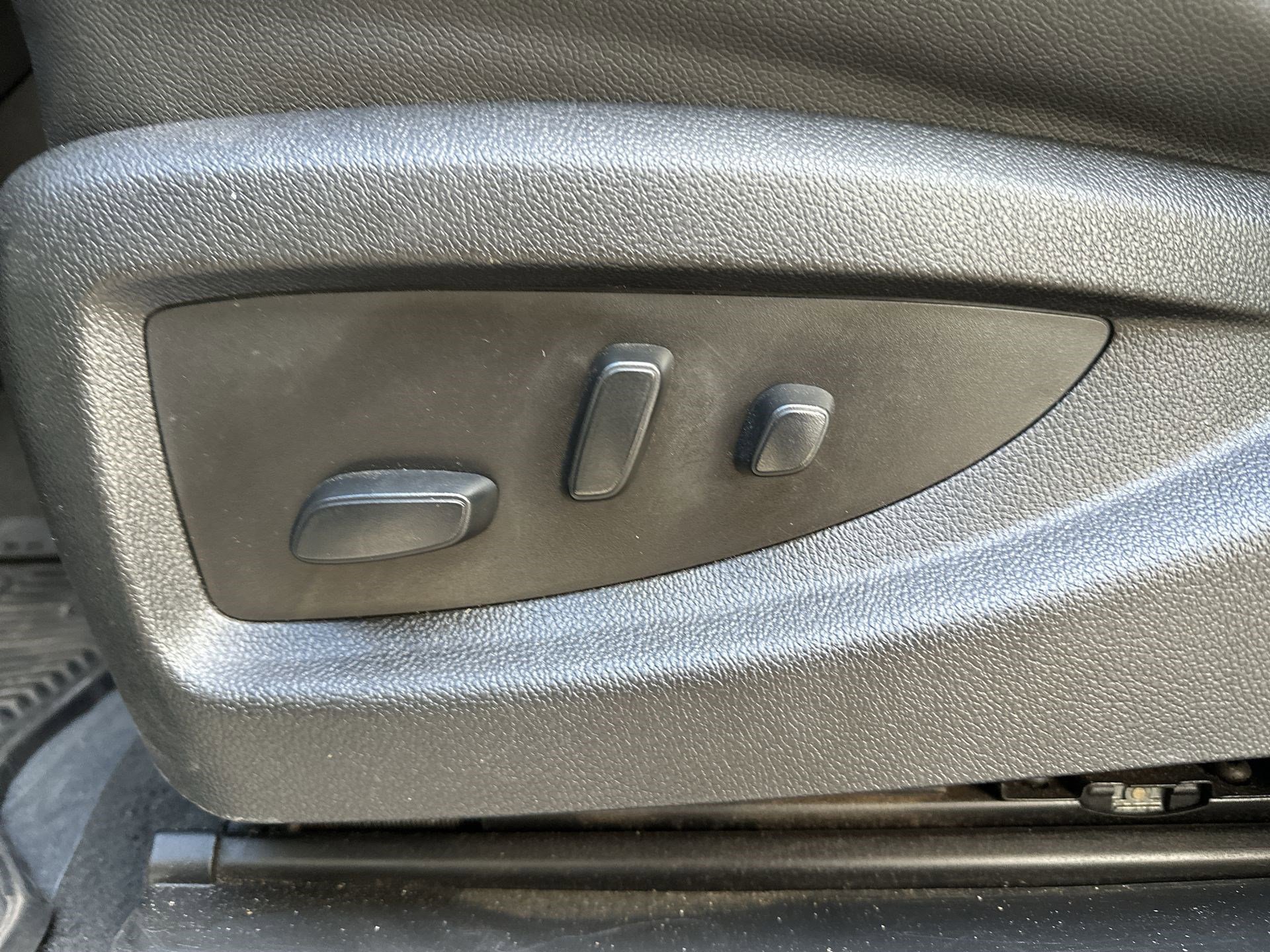 Used 2019 Chevrolet Silverado 3500 High Country w/ Duramax Plus Package image 14