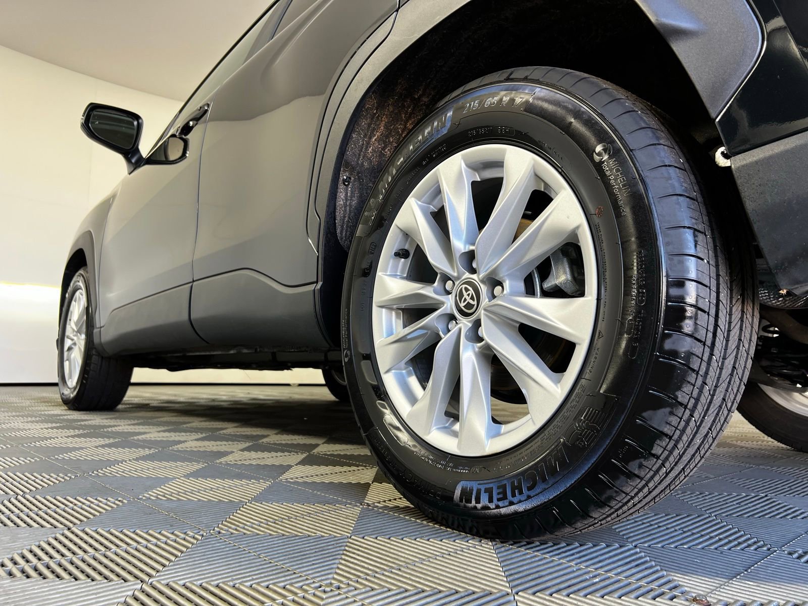 Certified 2025 Toyota Corolla Cross LE image 25