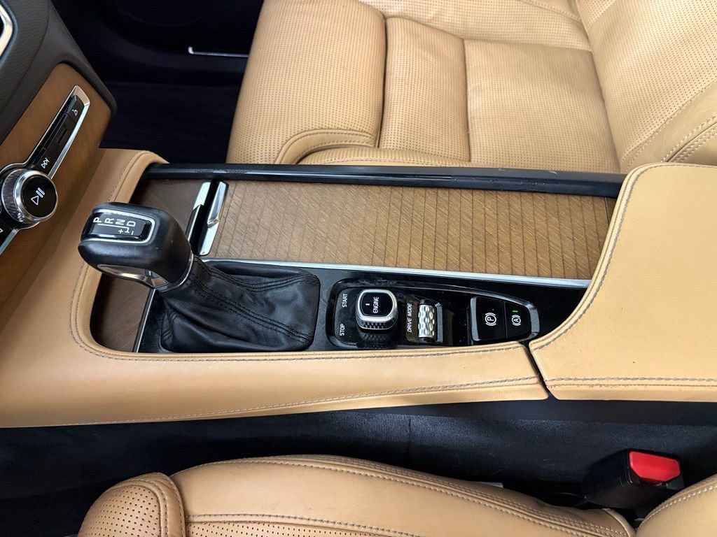 Used 2017 Volvo XC90 T6 Inscription w/ Vision Package AWD/4WD image 26