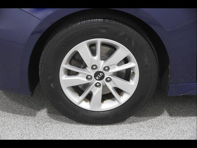 Used 2017 Kia Optima LX FWD image 20
