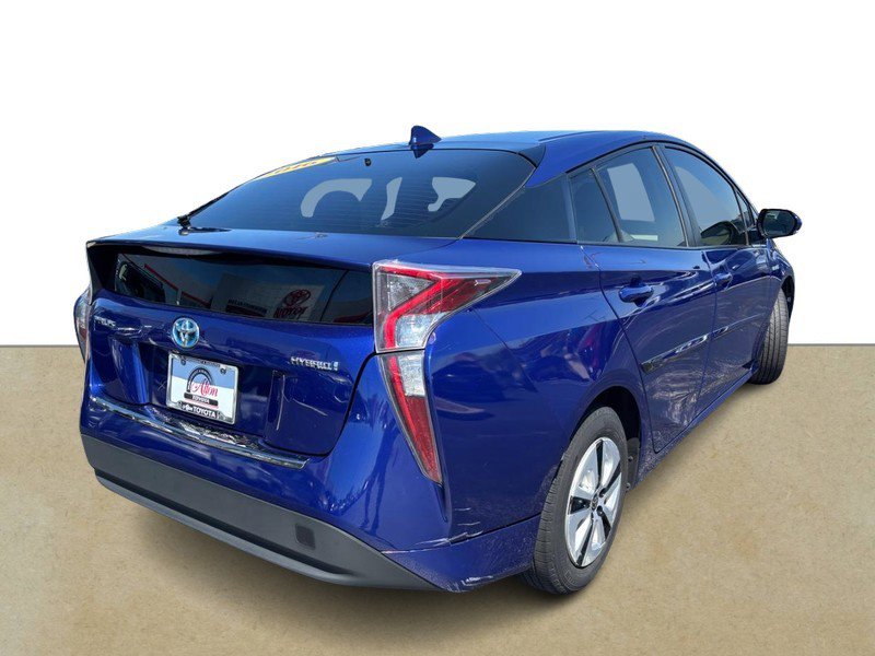 Used 2016 Toyota Prius Three w/ Advanced Technology Package FWD image 4