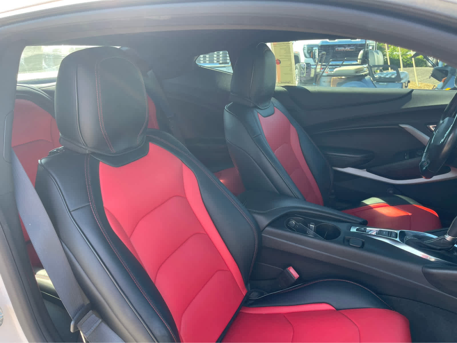 Used 2019 Chevrolet Camaro SS w/ Black Appearance Package RWD image 22