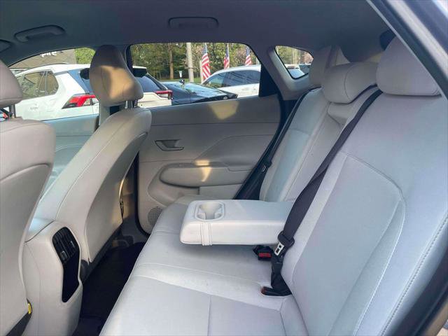 Certified 2024 Hyundai Kona SEL FWD image 11