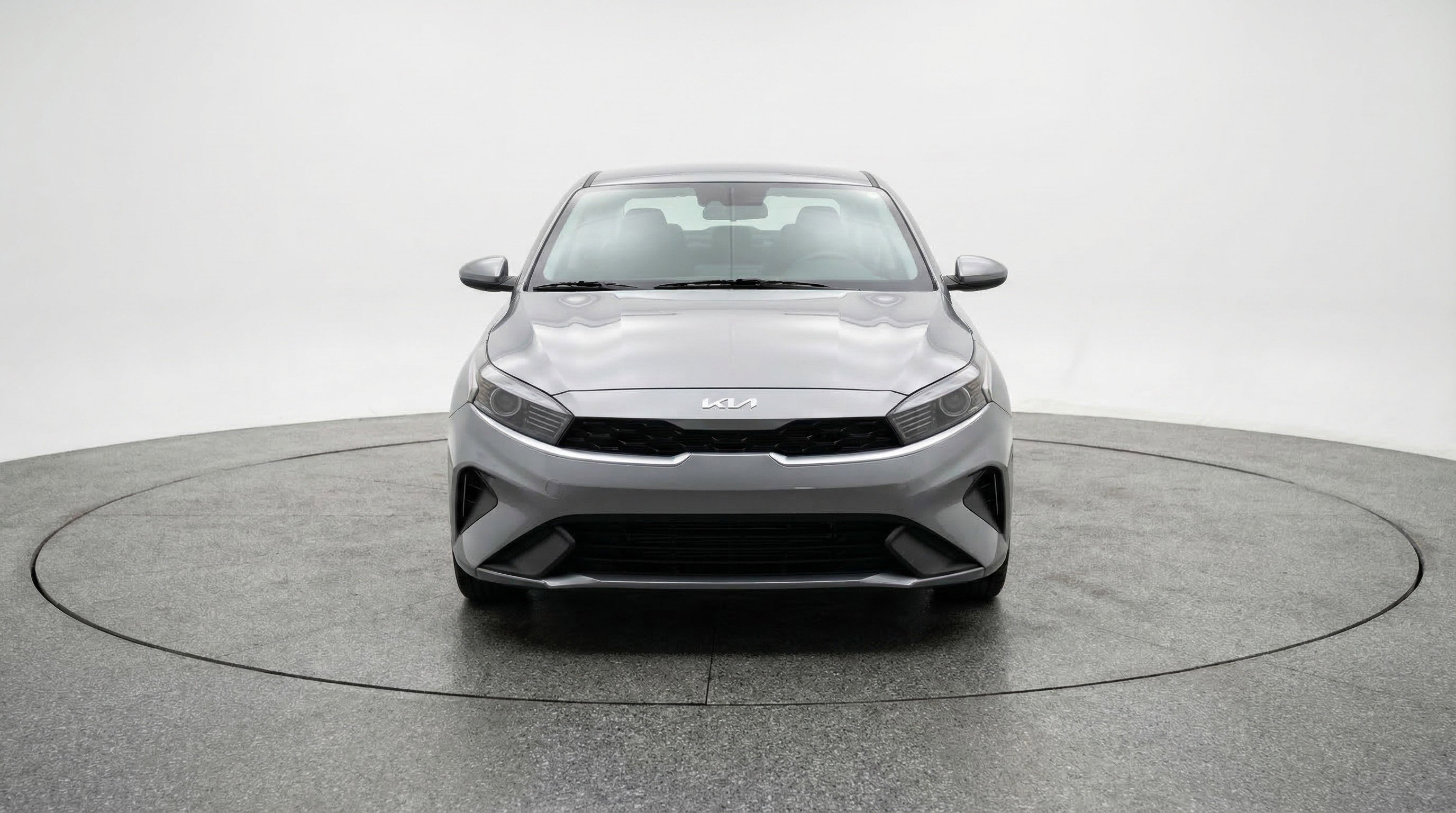 Used 2024 Kia Forte LXS image 2