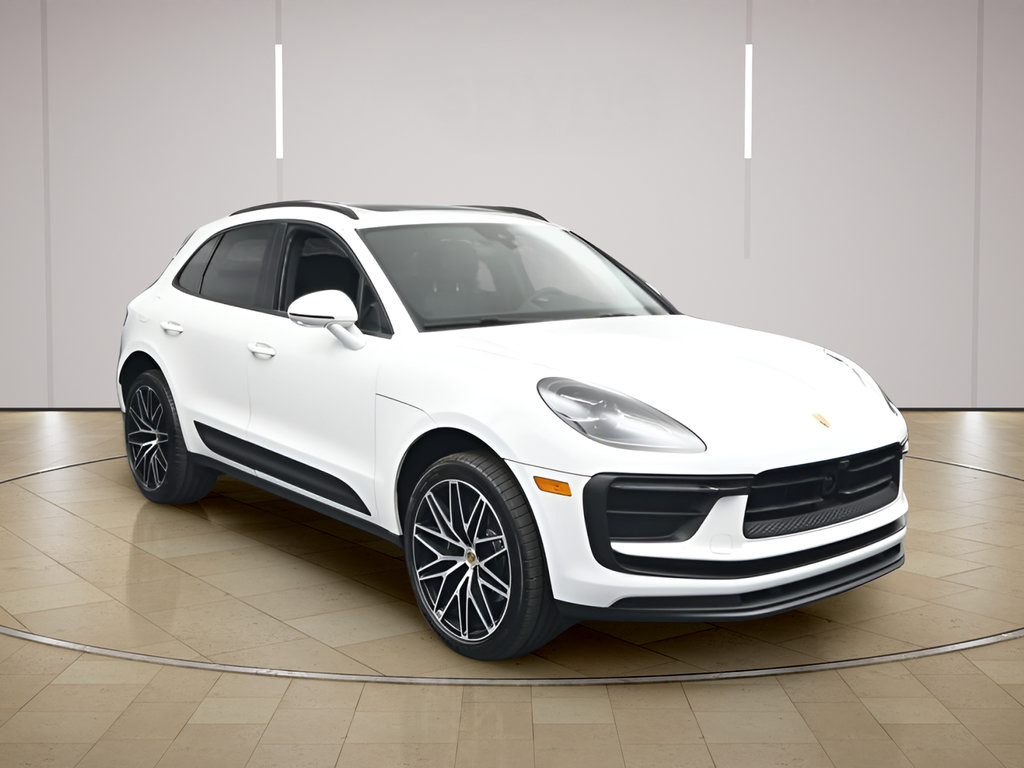 Certified 2026 Porsche Macan AWD/4WD image 28