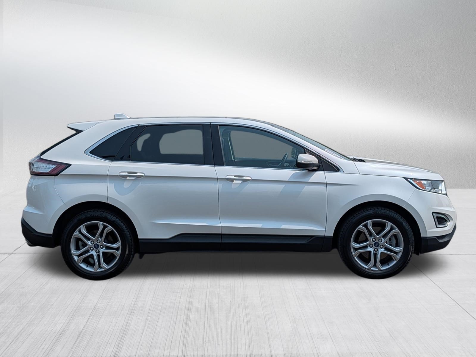 Used 2016 Ford Edge Titanium w/ Equipment Group 301A AWD/4WD image 8