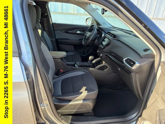 Used 2023 Chevrolet TrailBlazer LT w/ Convenience Package AWD/4WD image 23