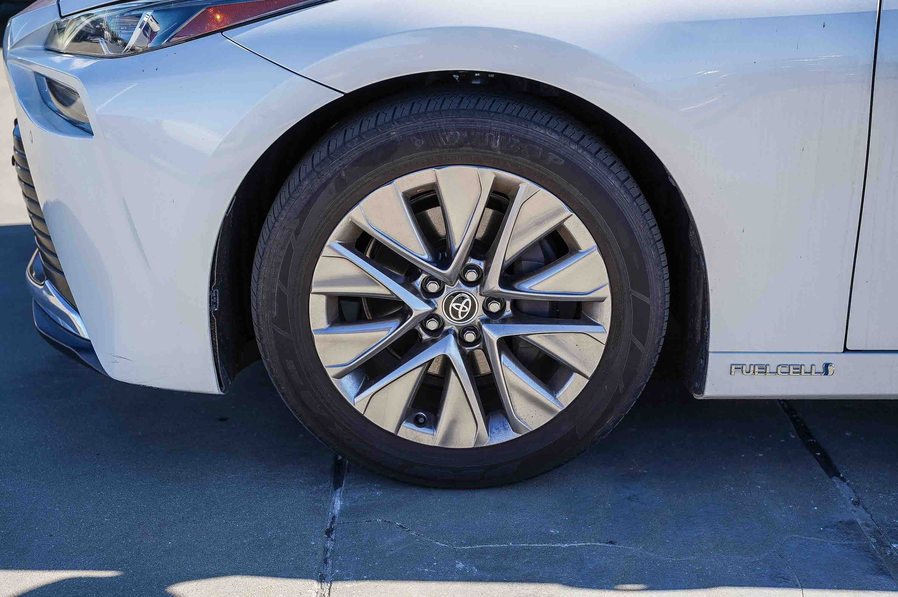 Used 2022 Toyota Mirai XLE image 7