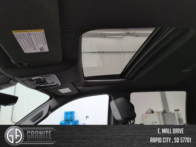 Used 2021 Chevrolet Silverado 1500 High Country w/ Technology Package AWD/4WD image 22