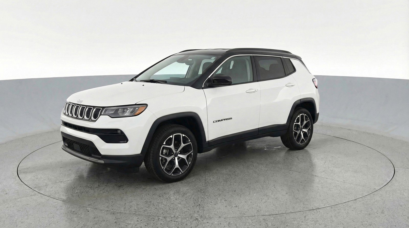 Used 2025 Jeep Compass Limited image 3