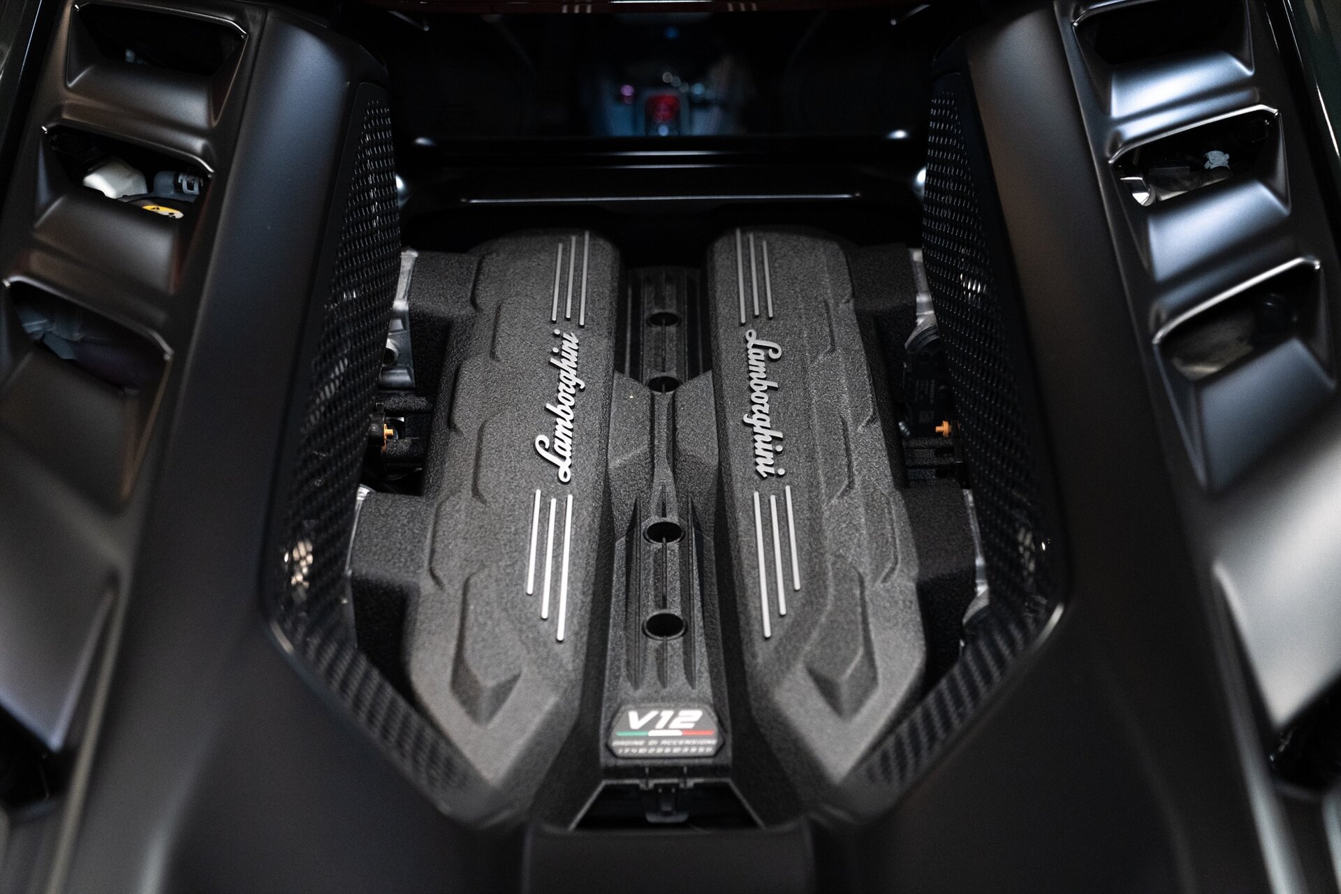 Used 2024 Lamborghini Revuelto AWD/4WD image 7