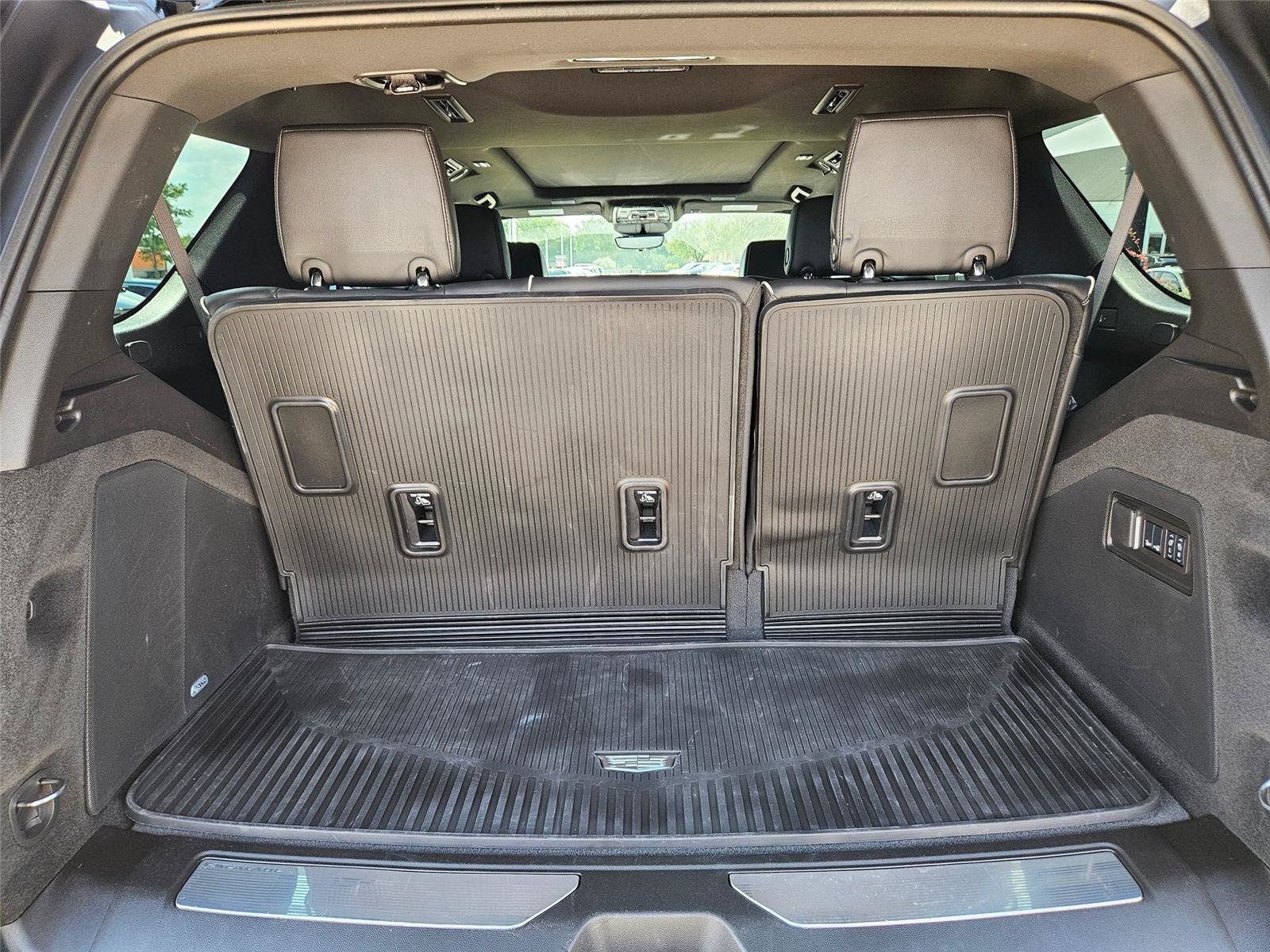 Certified 2025 Cadillac Escalade Sport w/ LPO, ONYX Package AWD/4WD image 30