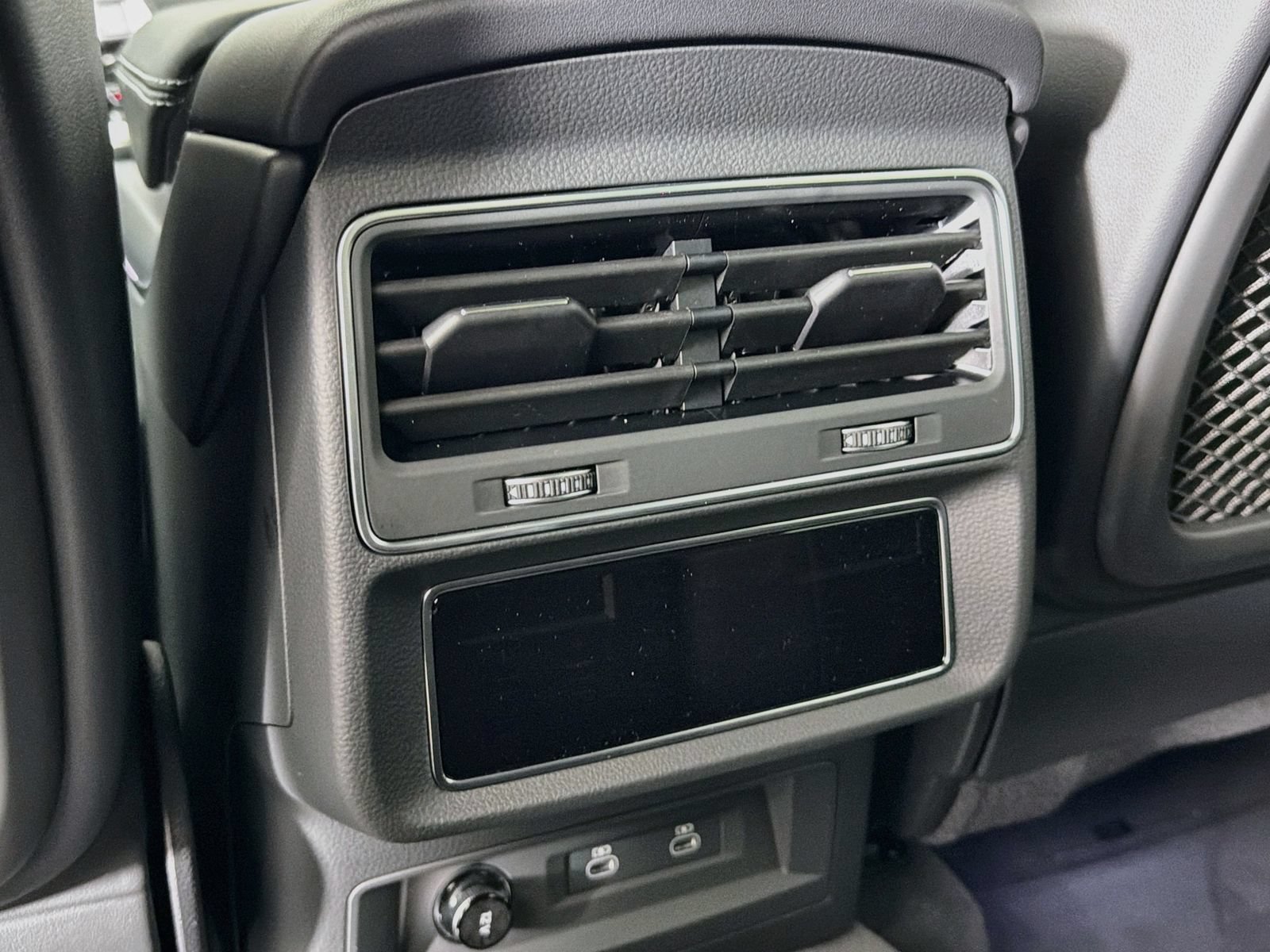 New 2026 Audi SQ8 Premium Plus AWD/4WD image 27