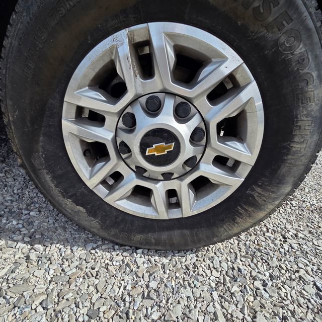 Used 2024 Chevrolet Silverado 2500 LT image 33