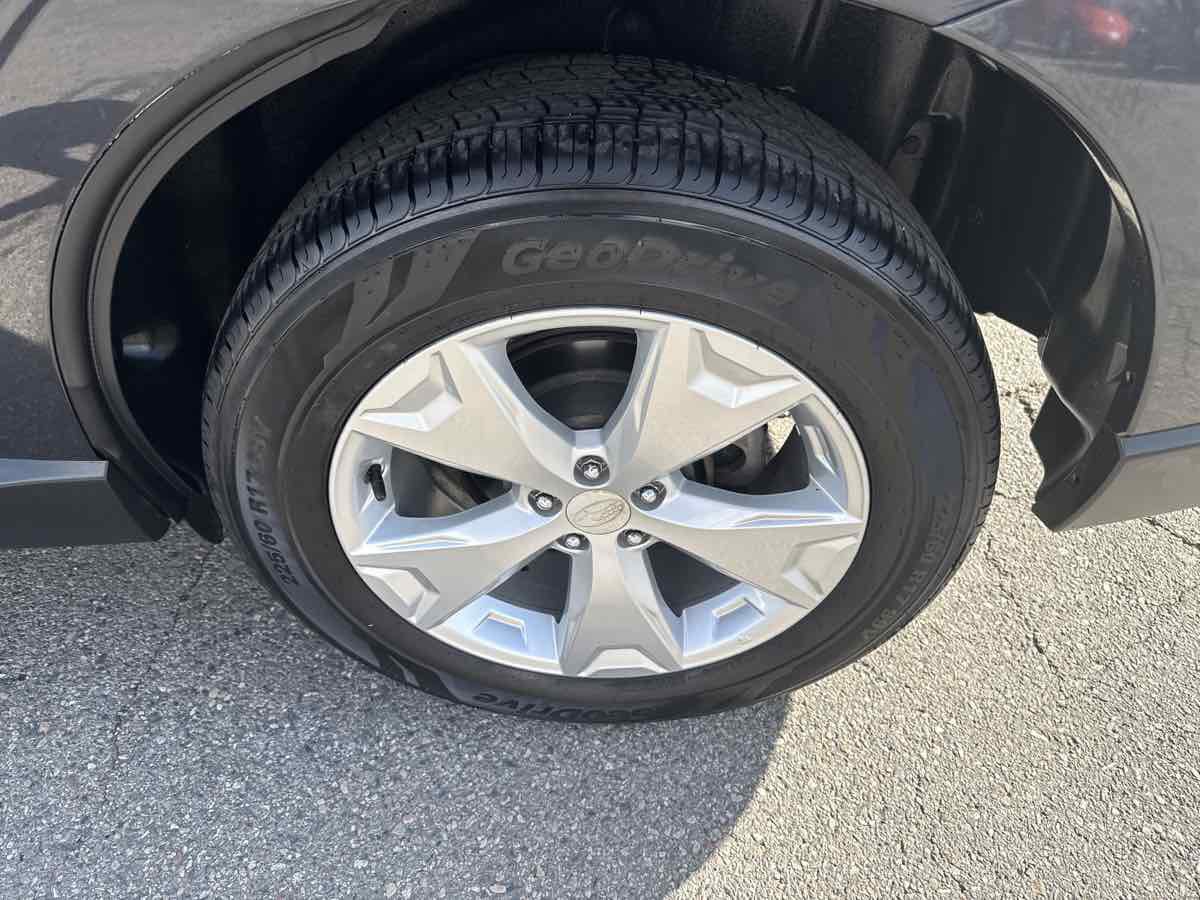 Used 2014 Subaru Forester 2.5i Limited w/ Popular Package #1 image 9