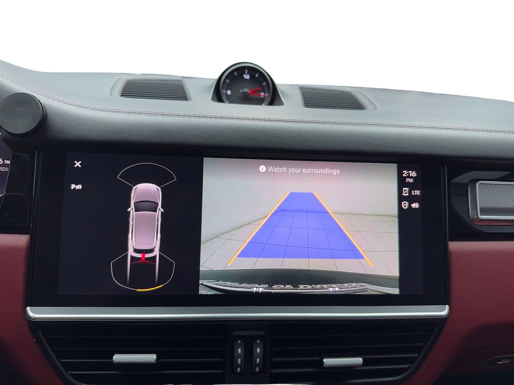 Used 2023 Porsche Cayenne Platinum Edition image 28