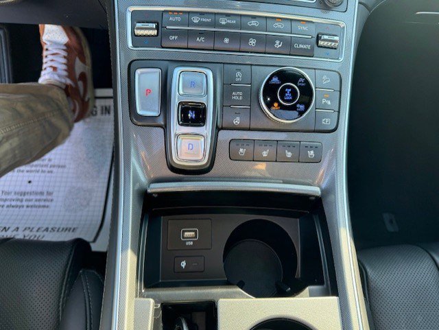 Used 2023 Hyundai Santa Fe Calligraphy image 23