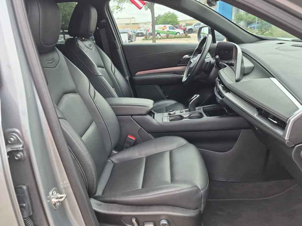 Used 2025 Cadillac XT4 Premium Luxury FWD image 24
