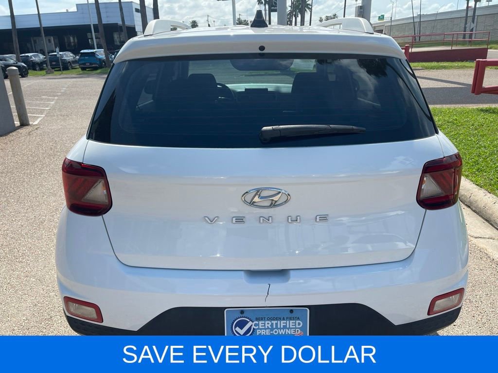 Used 2021 Hyundai Venue SEL w/ Premium Package FWD image 5