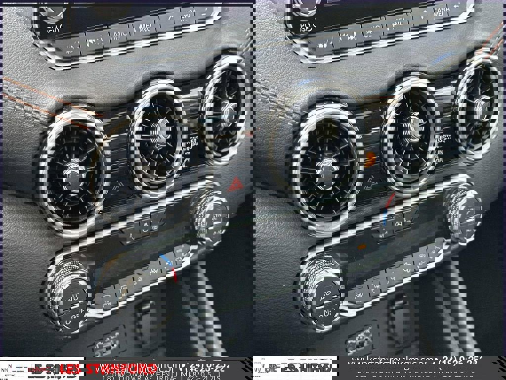 Used 2022 Nissan Sentra SR w/ SR Premium Package image 31