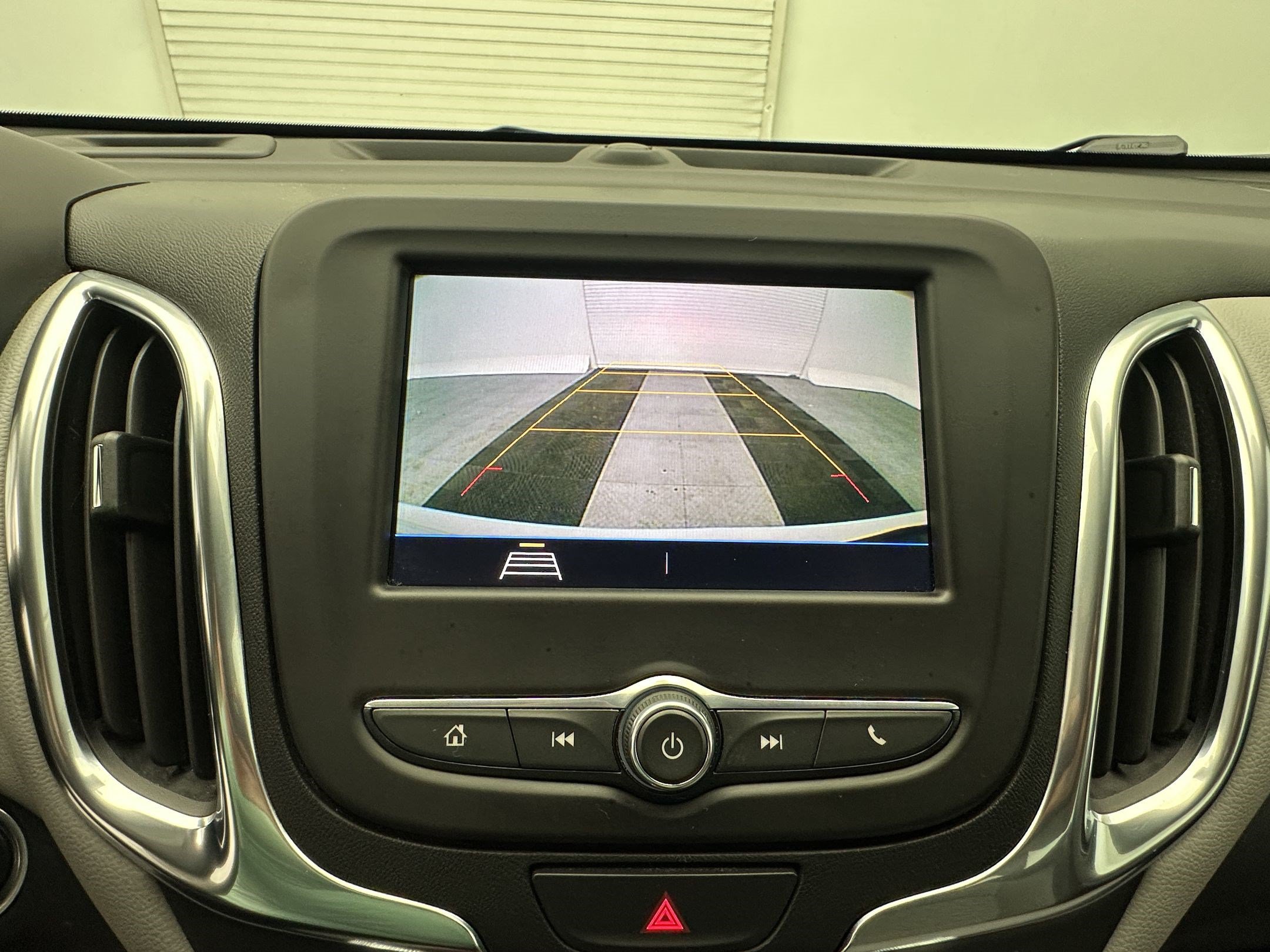 Certified 2021 Chevrolet Equinox LS AWD/4WD image 19