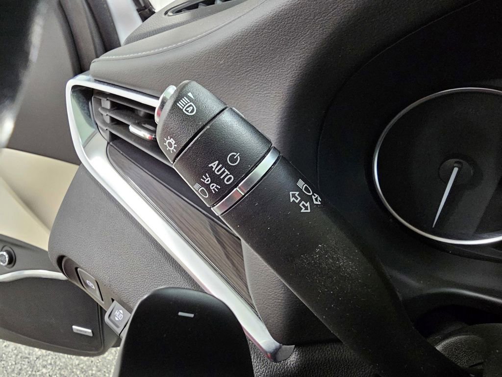 Used 2022 Buick Enclave Premium w/ Experience Buick Package image 37