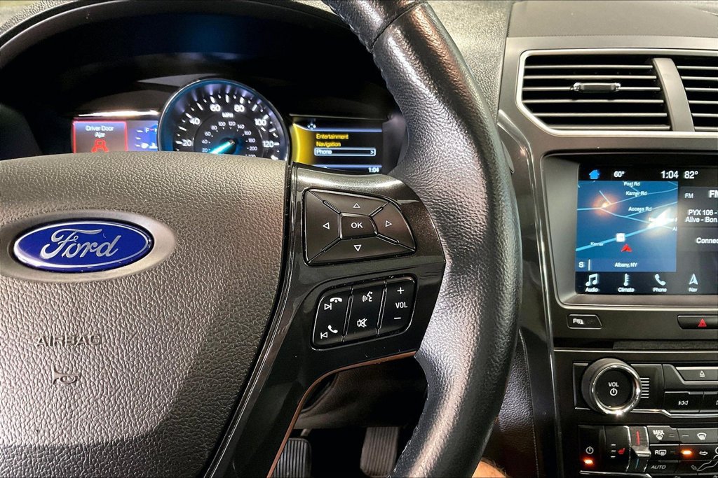 Used 2018 Ford Explorer XLT w/ Equipment Group 202A AWD/4WD image 13
