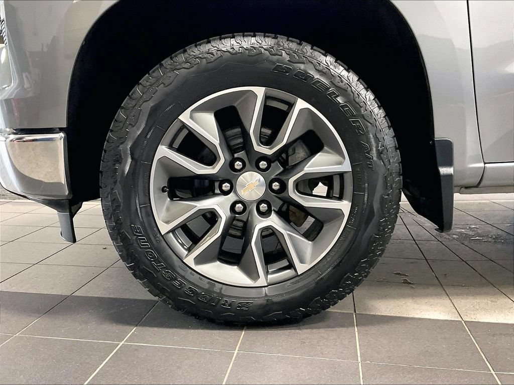 Used 2023 Chevrolet Silverado 1500 LT AWD/4WD image 7