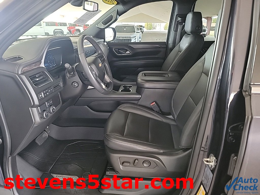 Used 2022 Chevrolet Tahoe LT w/ Luxury Package image 2