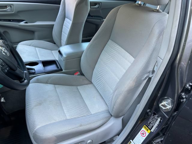 Used 2016 Toyota Camry LE FWD image 9