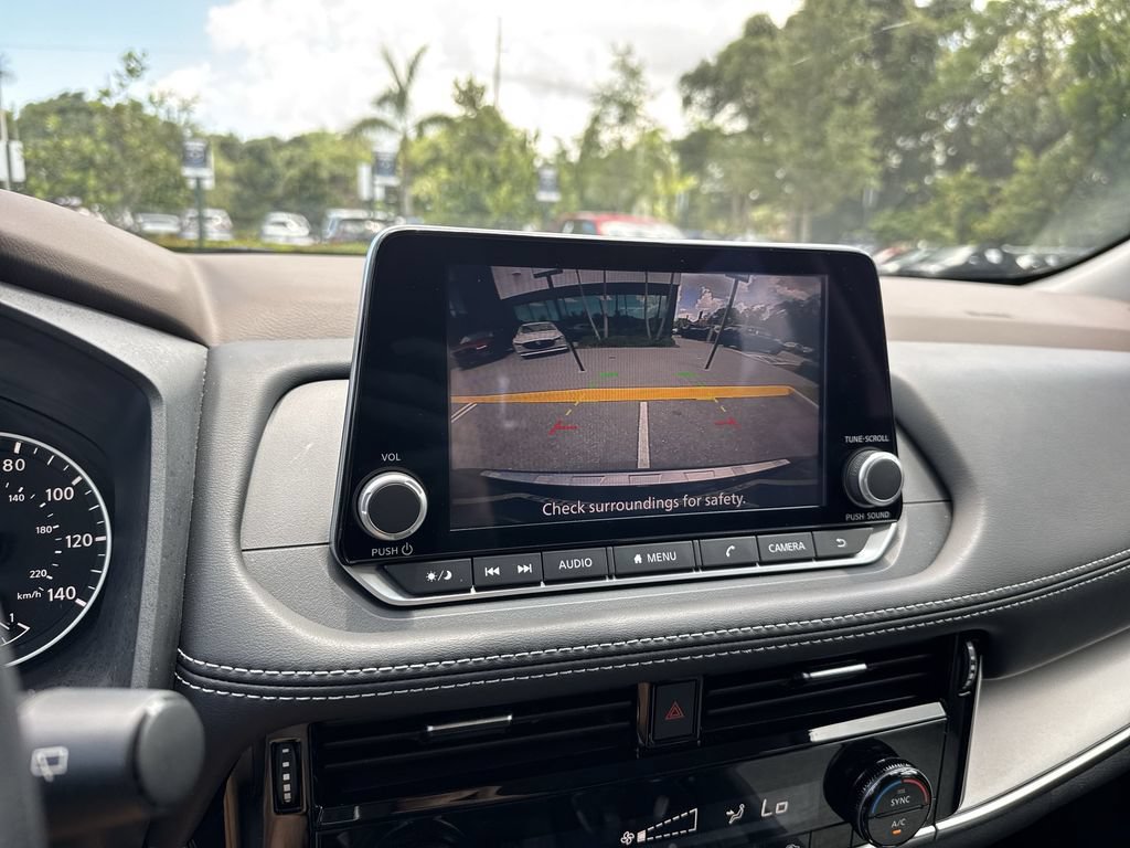 Used 2023 Nissan Rogue SV FWD image 50
