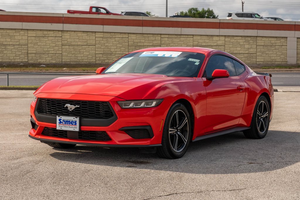 Used 2024 Ford Mustang Coupe image 3