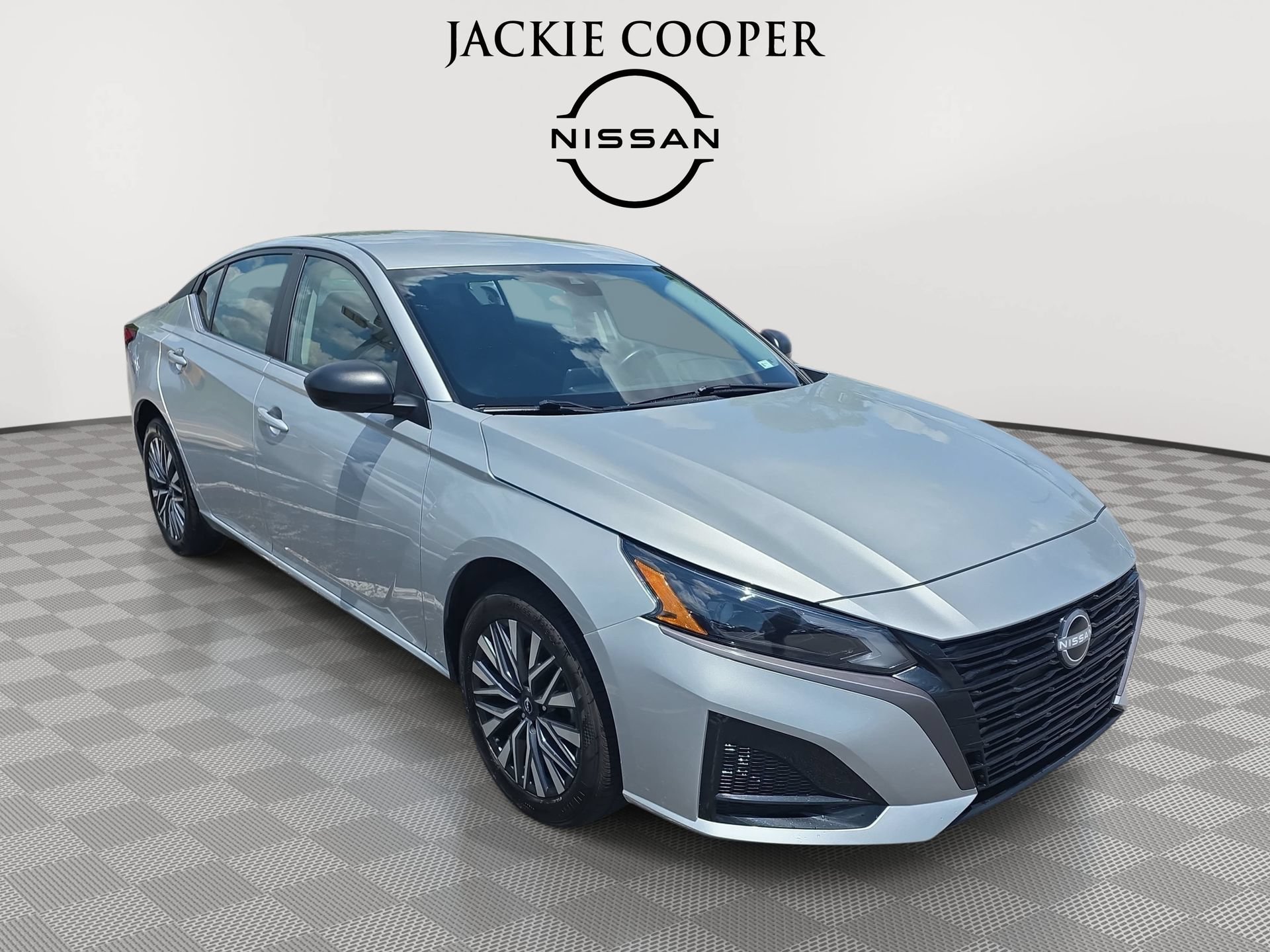 Used 2026 Nissan Altima 2.5 SV AWD/4WD image 3
