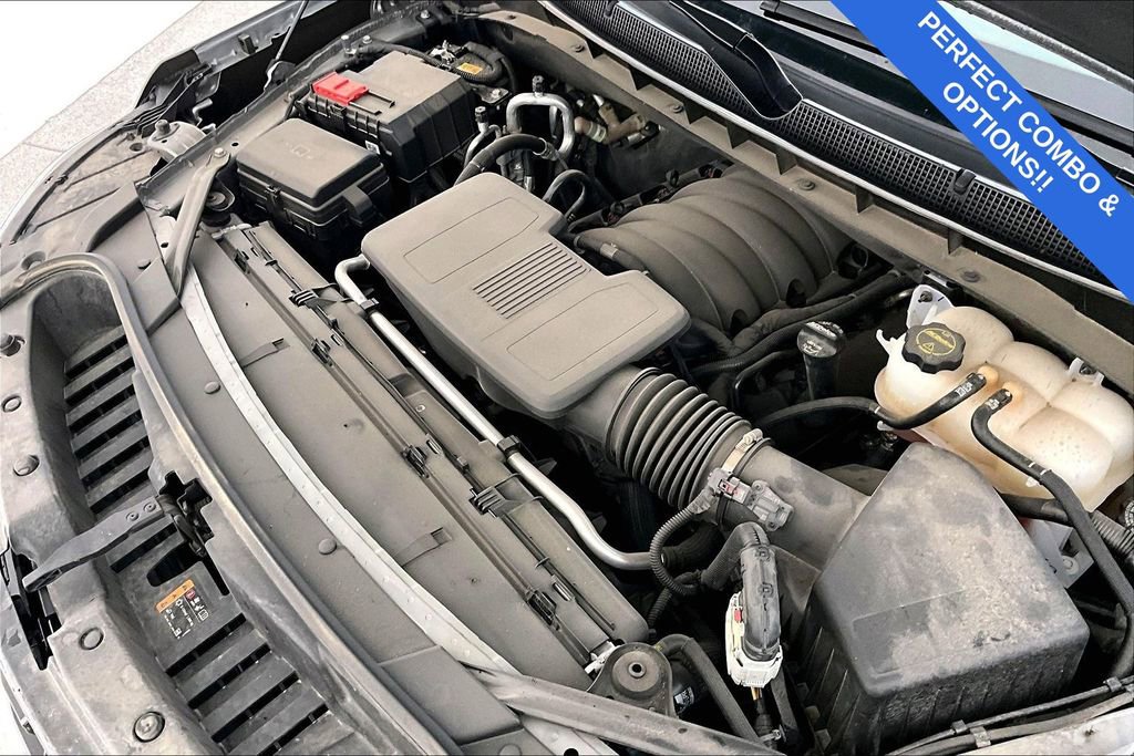 Used 2024 Chevrolet Suburban Z71 w/ Luxury Package image 44