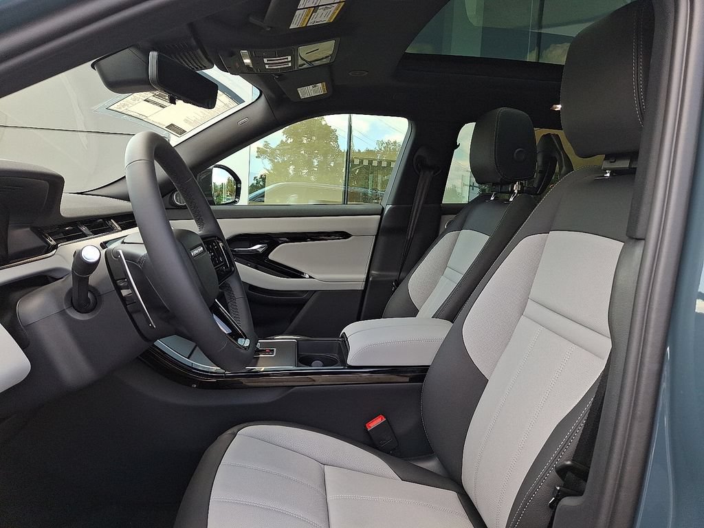 New 2026 Land Rover Range Rover Evoque Hoxton AWD/4WD image 9