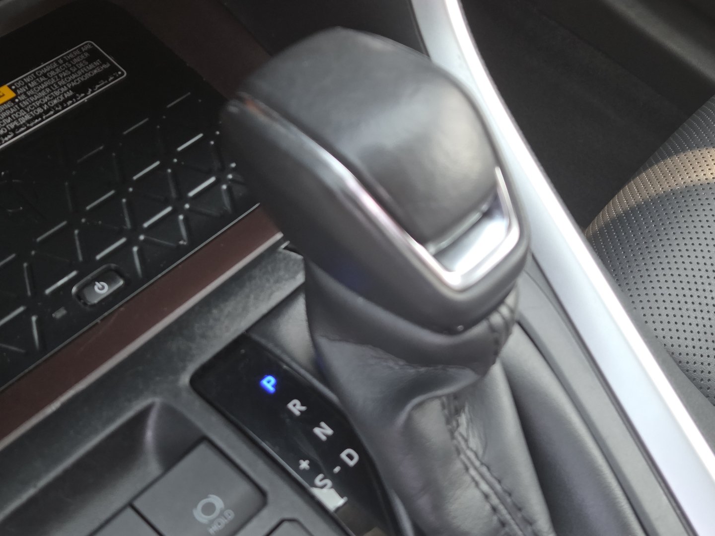 Used 2021 Toyota RAV4 Limited AWD/4WD image 32