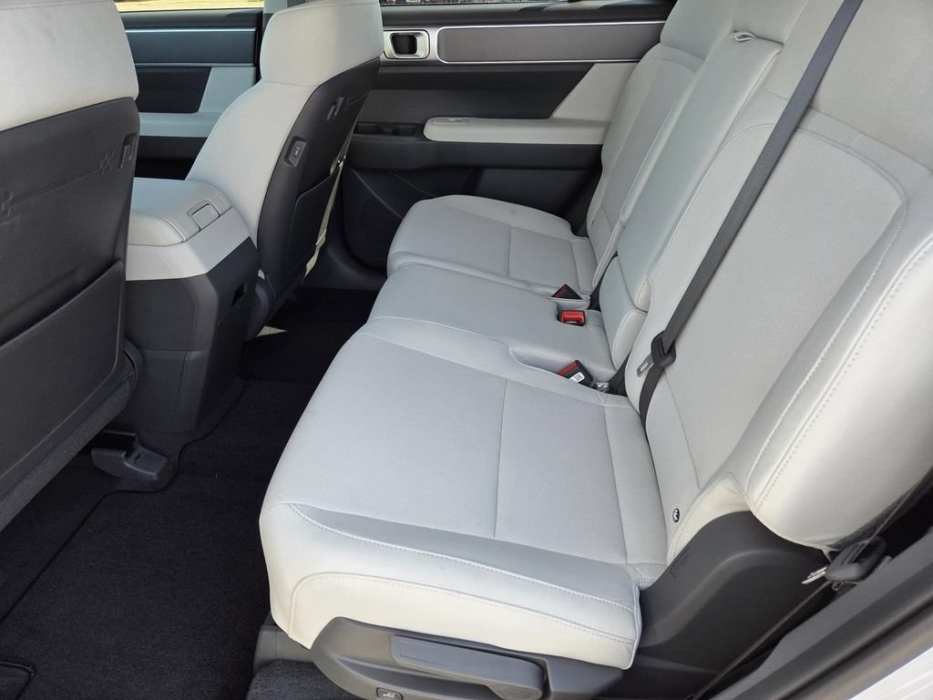 New 2027 Hyundai Santa Fe SE FWD image 25