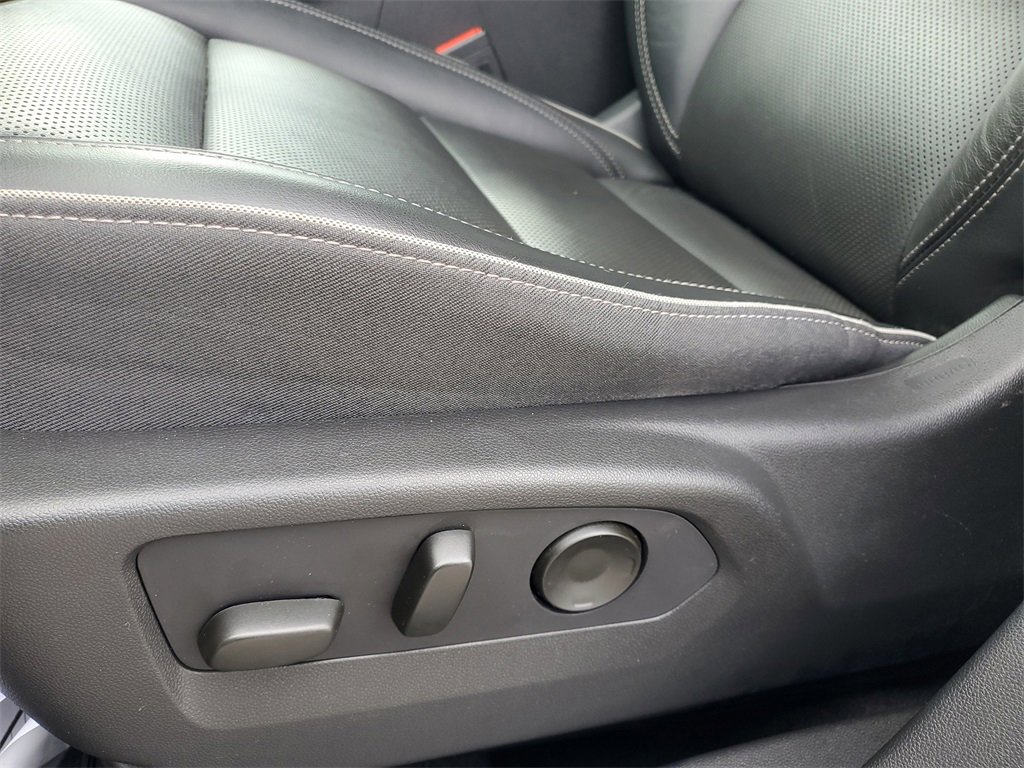 Certified 2021 Buick Envision Essence w/ Technology Package I image 22