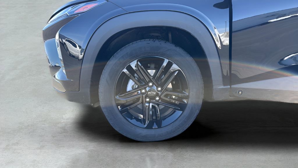 Used 2025 Chevrolet Trax ACTIV w/ Sunroof Package FWD image 44